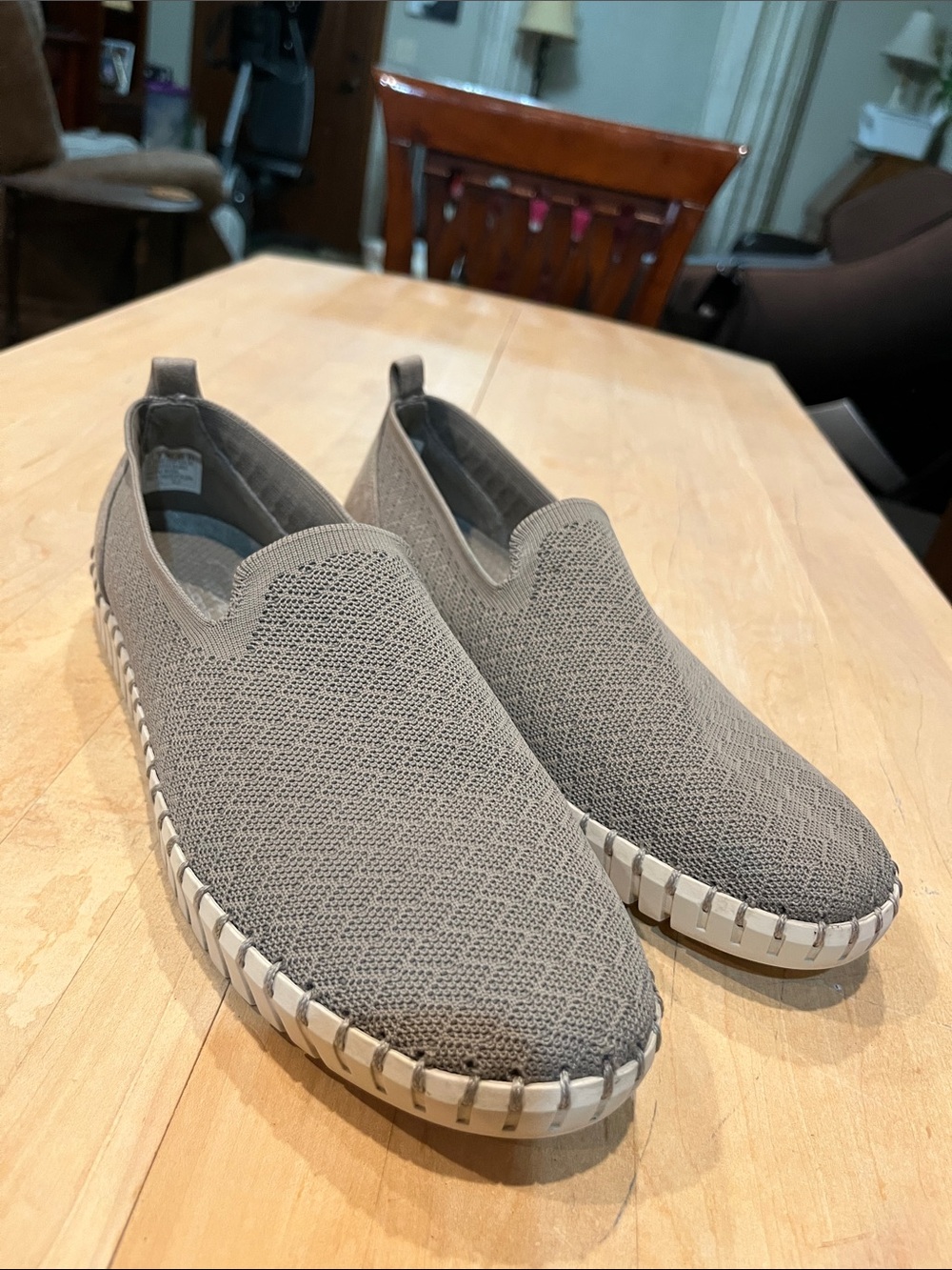 Skechers Sepulveda Air-Cooled Memory Foam Slip On size 11 women’s